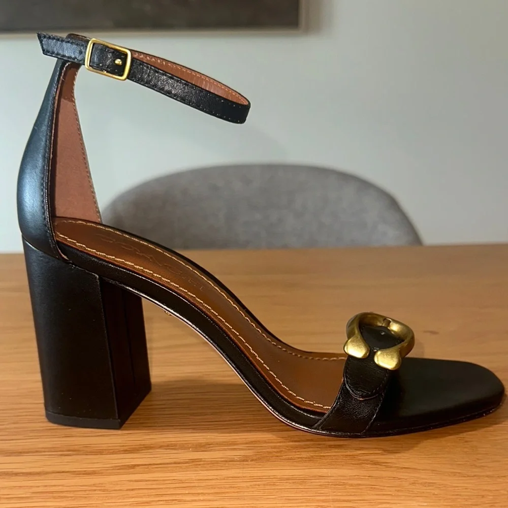 Coach Maya Sandal - Picture 4 of 12